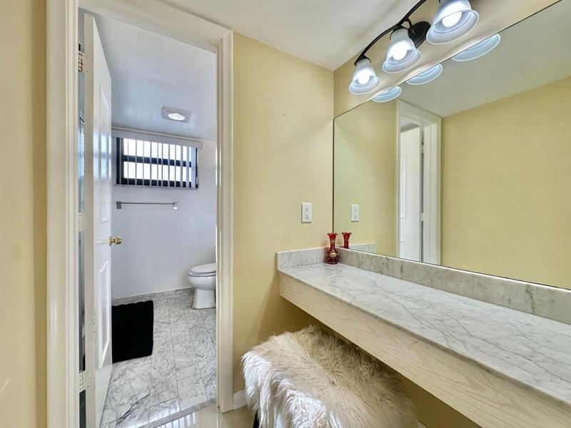 Image 31 of 45 For 2401 Ocean Drive  707