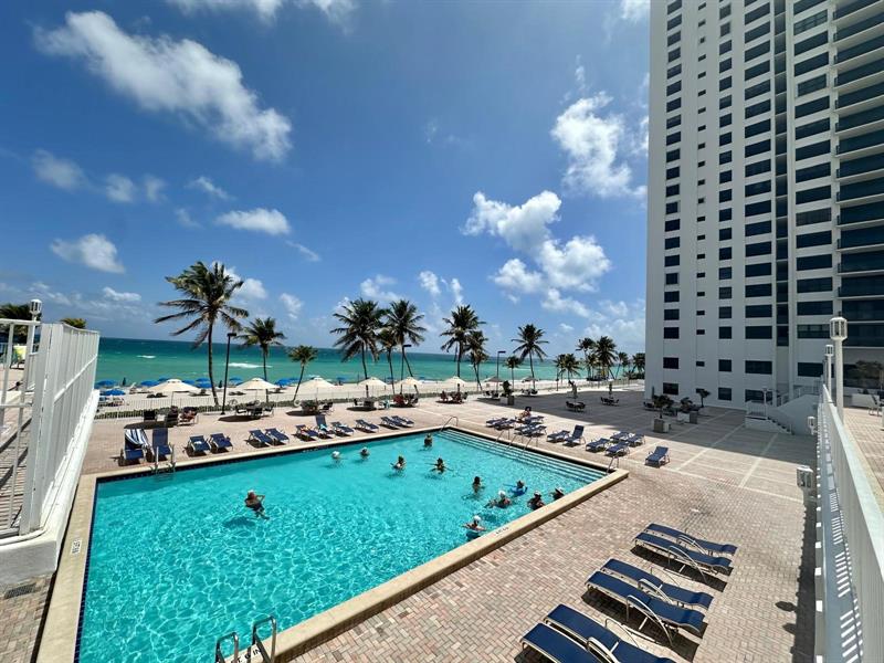 Image 36 of 45 For 2401 Ocean Drive  707