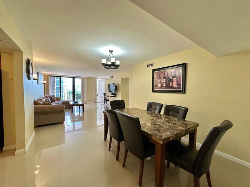 Image 38 of 45 For 2401 Ocean Drive  707