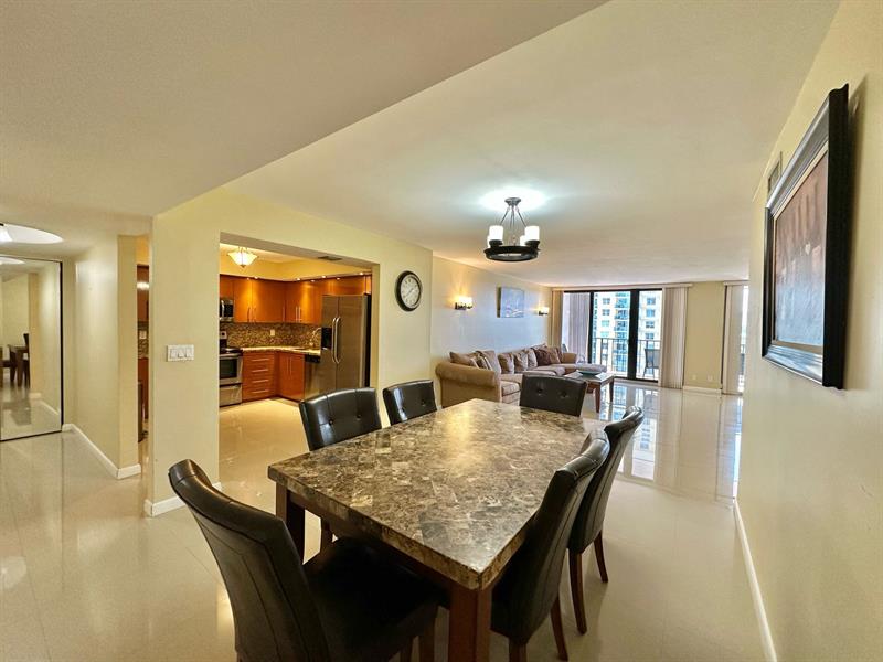 Image 39 of 45 For 2401 Ocean Drive  707