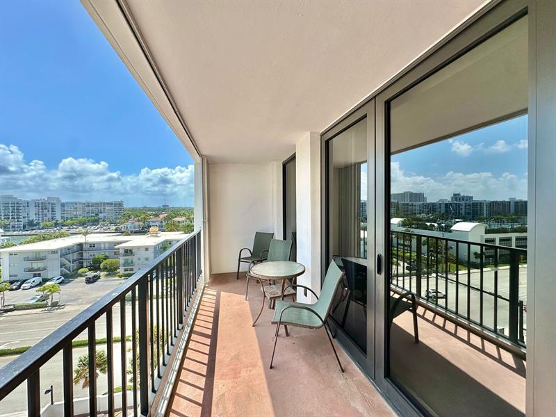 Image 40 of 45 For 2401 Ocean Drive  707
