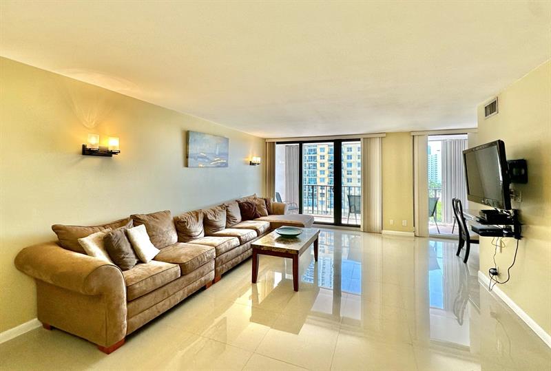 Image 42 of 45 For 2401 Ocean Drive  707