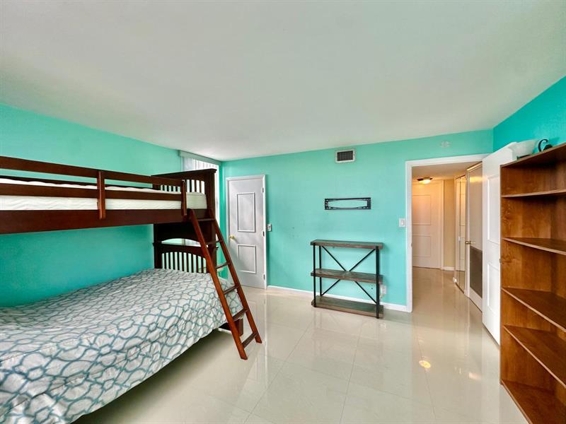 Image 43 of 45 For 2401 Ocean Drive  707