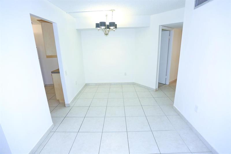 Image 13 of 30 For 9151 Lime Bay Blvd  310