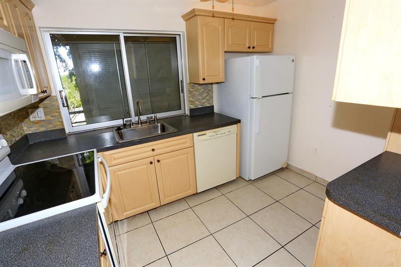Image 14 of 30 For 9151 Lime Bay Blvd  310