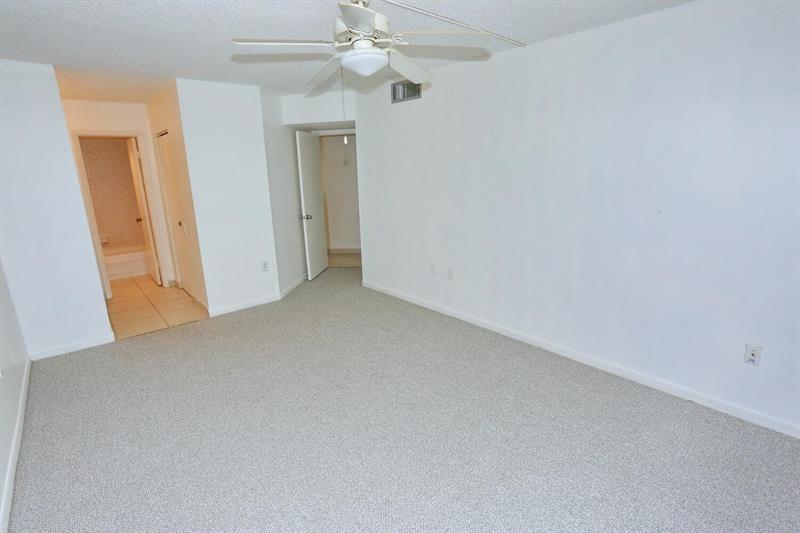 Image 24 of 30 For 9151 Lime Bay Blvd  310
