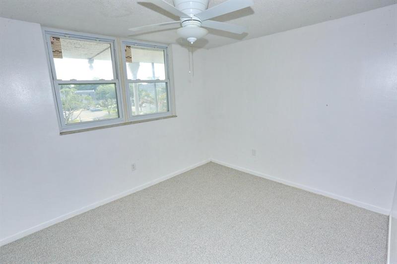 Image 27 of 30 For 9151 Lime Bay Blvd  310