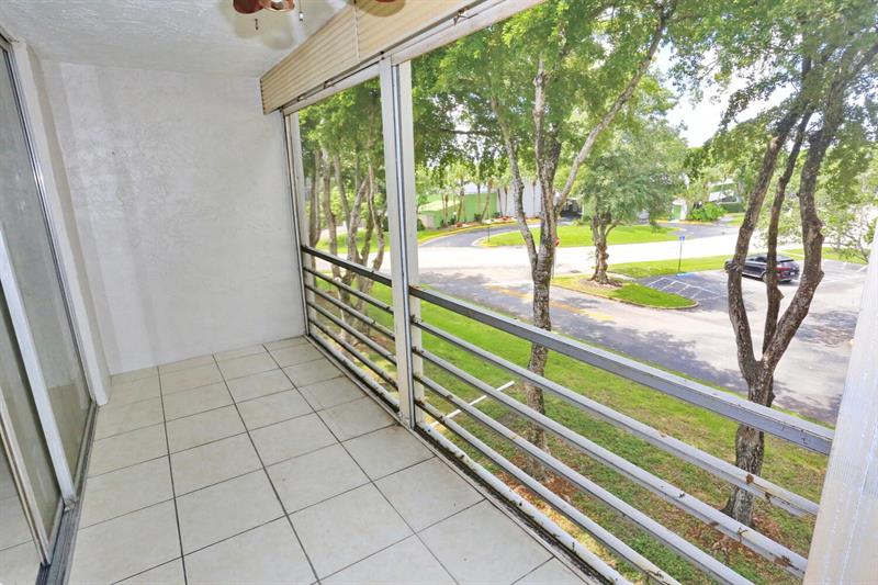 Image 9 of 30 For 9151 Lime Bay Blvd  310