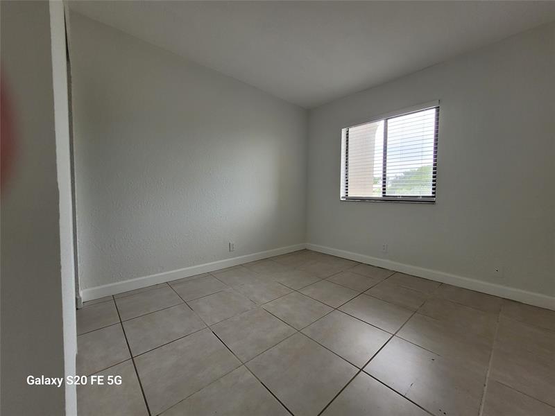 Image 8 of 15 For 10880 Royal Palm Blvd  10880