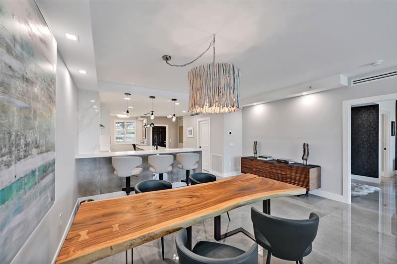 Image 12 of 52 For 2880 14th Street Cswy  108