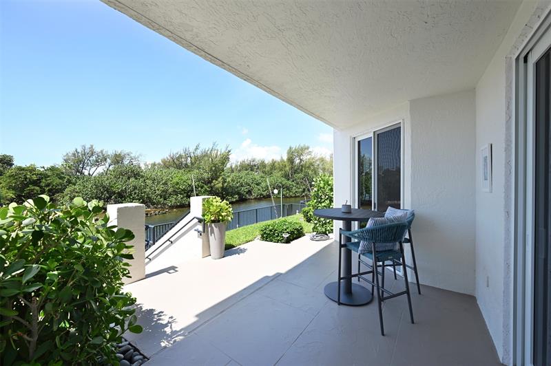 Image 22 of 52 For 2880 14th Street Cswy  108
