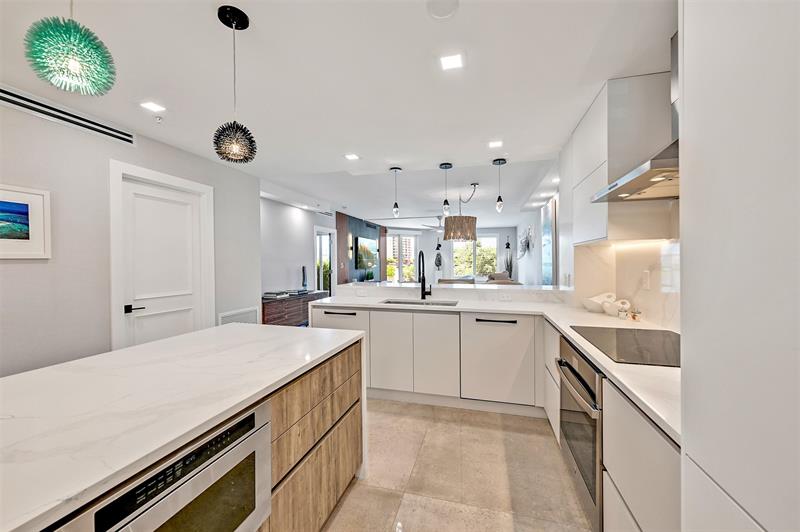 Image 49 of 52 For 2880 14th Street Cswy  108
