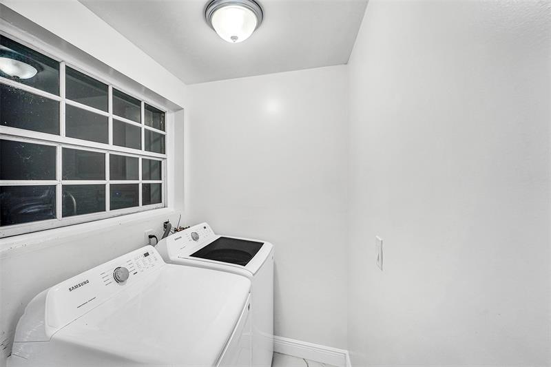 Image 23 of 25 For 7251 Grandview Blvd