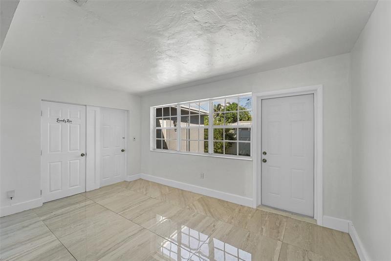Image 7 of 25 For 7251 Grandview Blvd