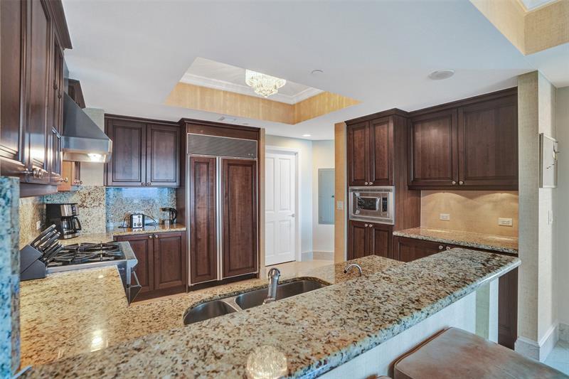 Image 10 of 65 For 17875 Collins Ave  3103