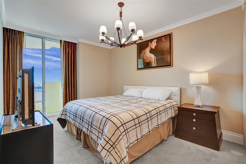 Image 32 of 65 For 17875 Collins Ave  3103