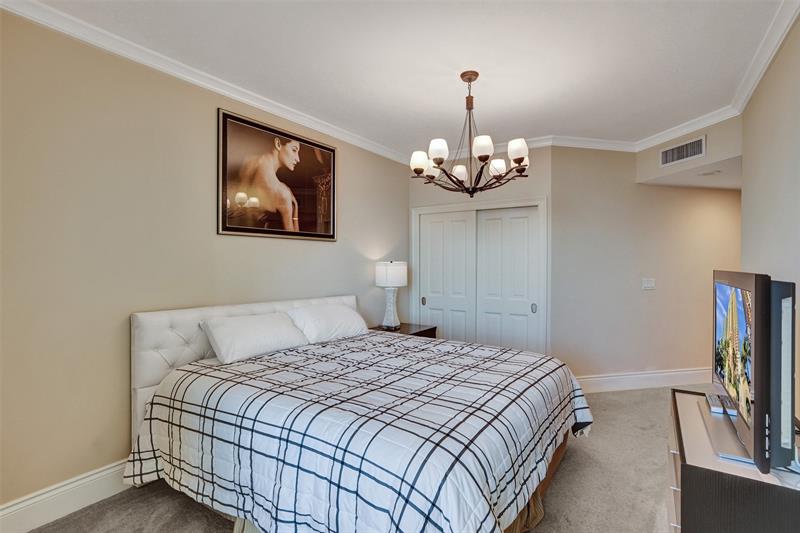 Image 34 of 65 For 17875 Collins Ave  3103