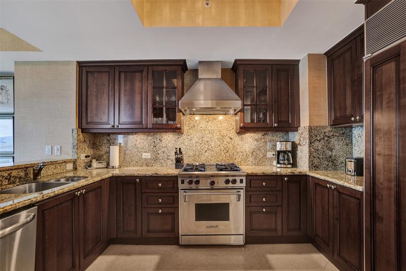 Image 9 of 65 For 17875 Collins Ave  3103