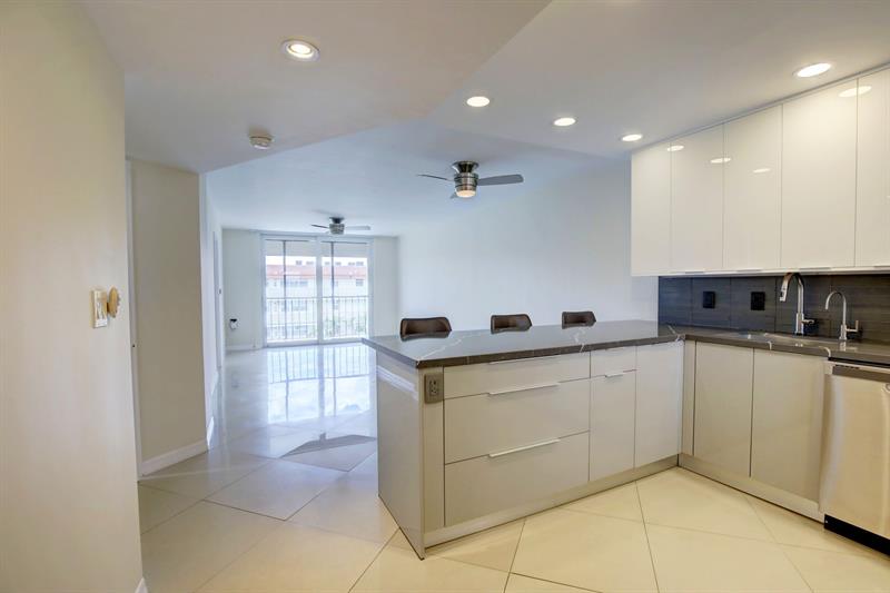 Image 7 of 38 For 5321 24th Ter  504a