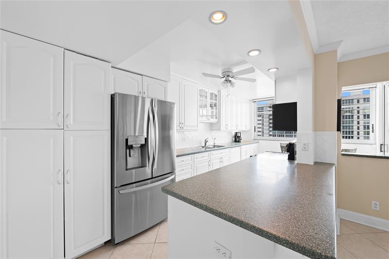 Image 15 of 26 For 4300 Ocean Blvd  Ph J
