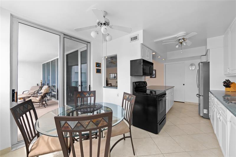 Image 16 of 26 For 4300 Ocean Blvd  Ph J