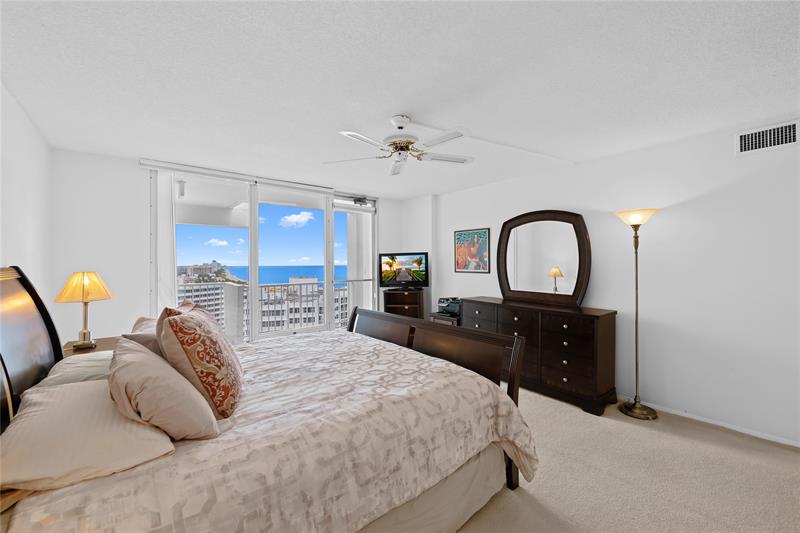 Image 20 of 26 For 4300 Ocean Blvd  Ph J
