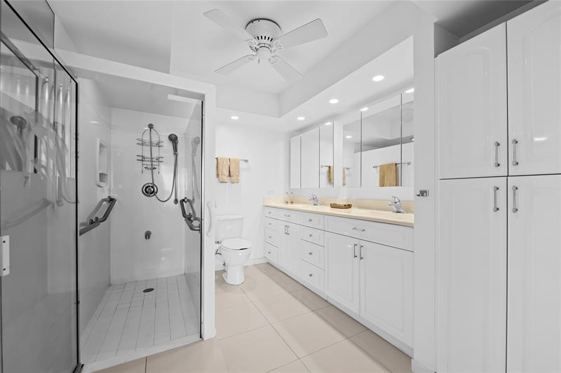 Image 23 of 26 For 4300 Ocean Blvd  Ph J