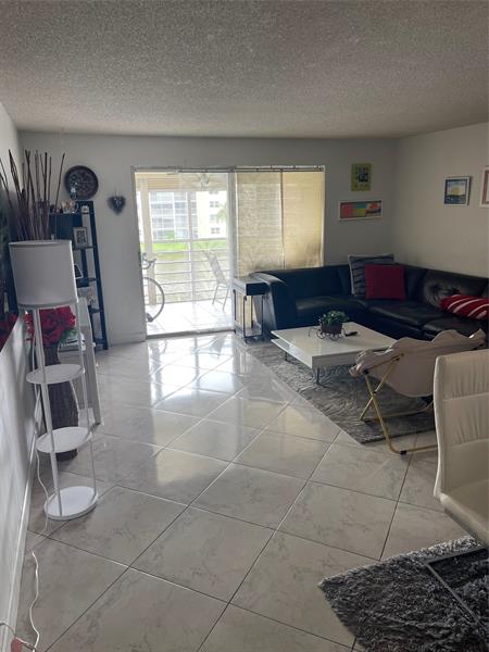 Image 4 of 9 For 301 3rd St  303