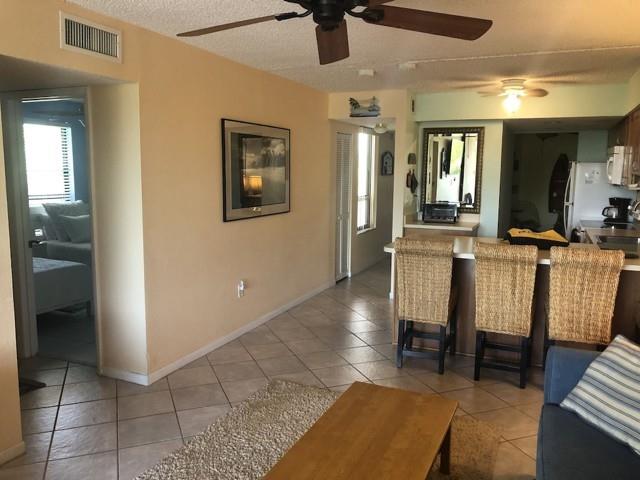 Image 10 of 21 For 104350 Overseas Hwy  B-403
