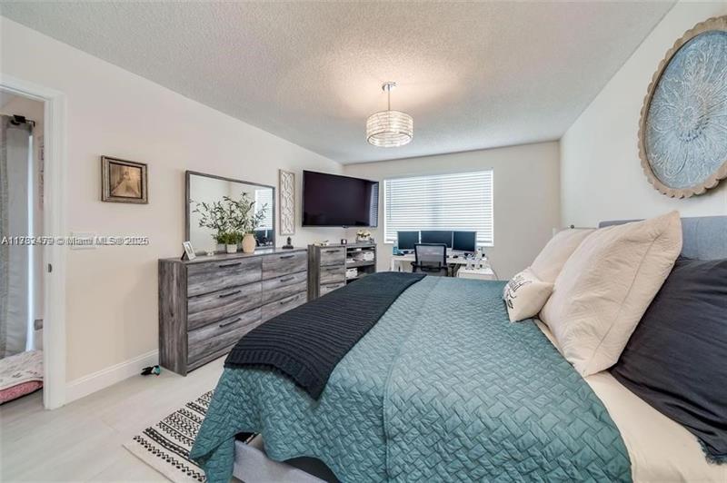 Image 11 of 22 For 2560 103rd Ave  406