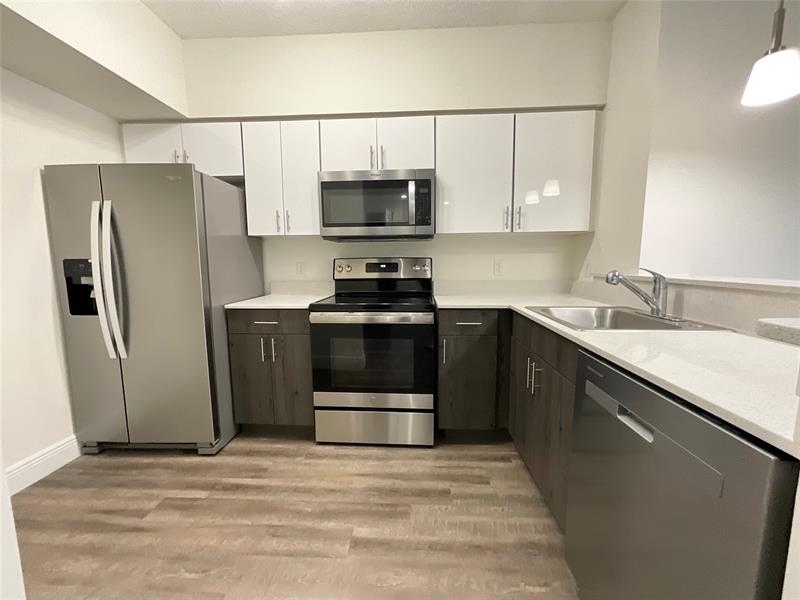 Details for 7707 7 Street  1-605, Miami, FL 33126