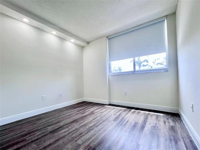 Image 6 of 20 For 7707 7 Street  2-907