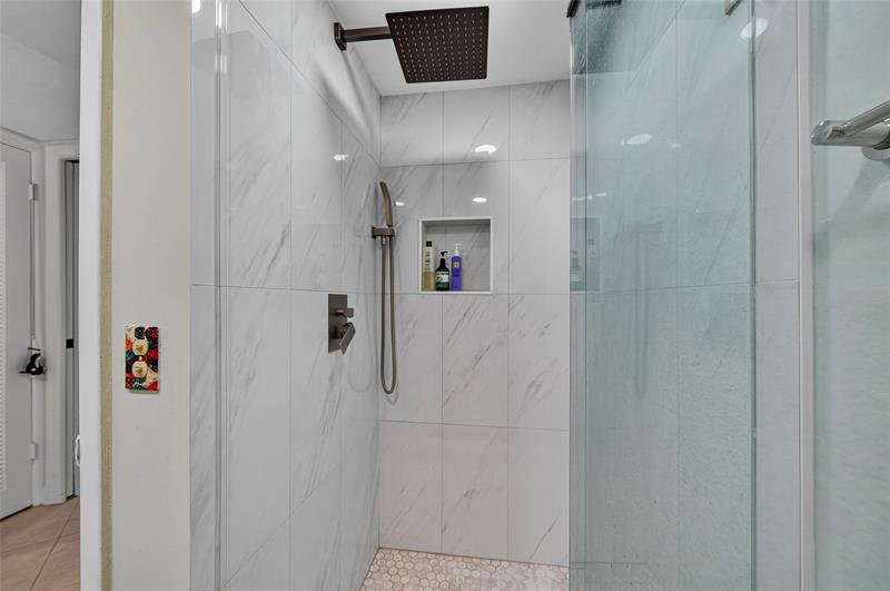 Image 10 of 37 For 293 Normandy G  