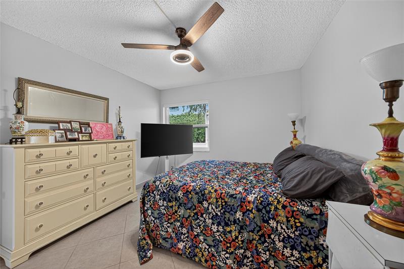 Image 12 of 37 For 293 Normandy G  