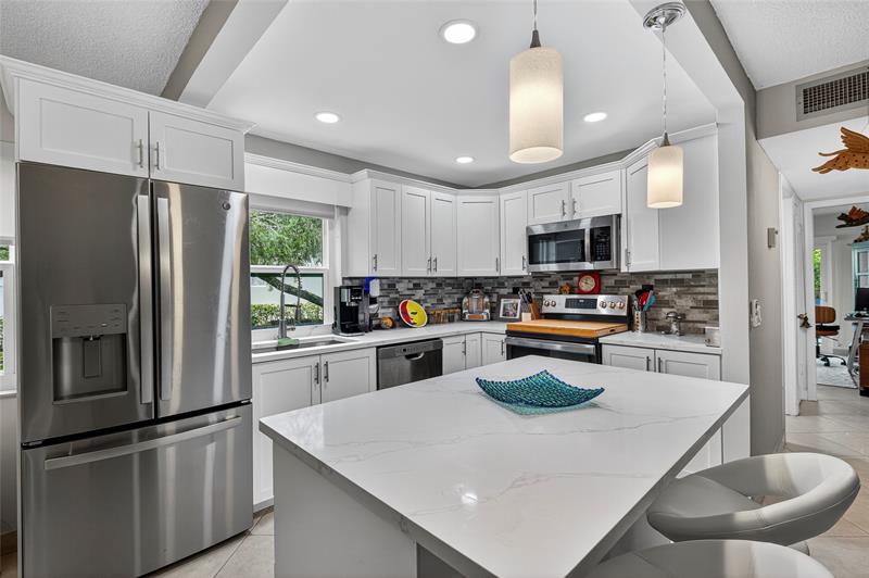 Image 3 of 37 For 293 Normandy G  