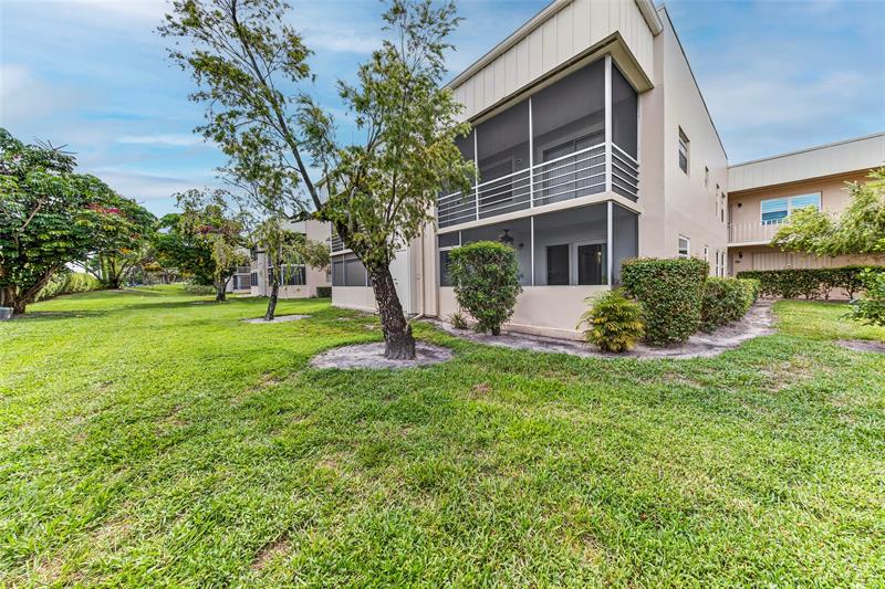 Image 30 of 37 For 293 Normandy G  