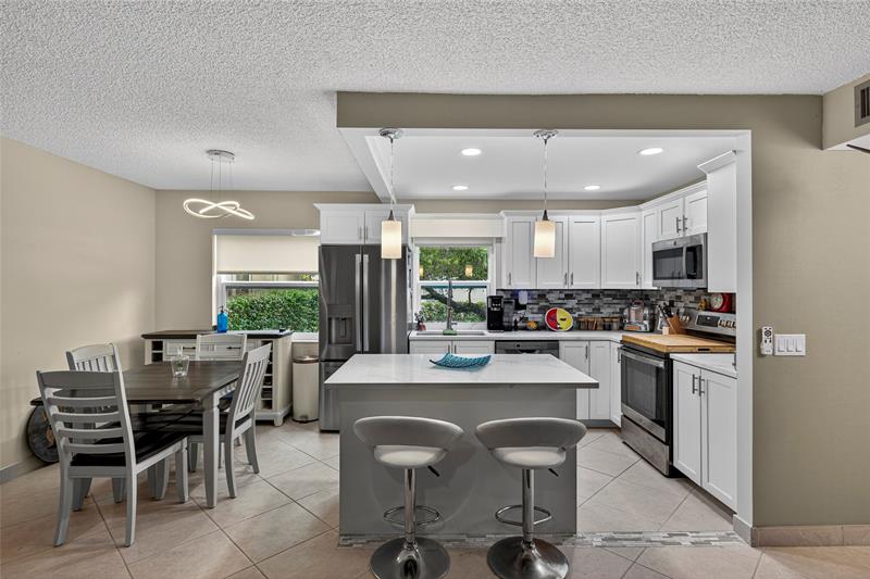 Image 5 of 37 For 293 Normandy G  