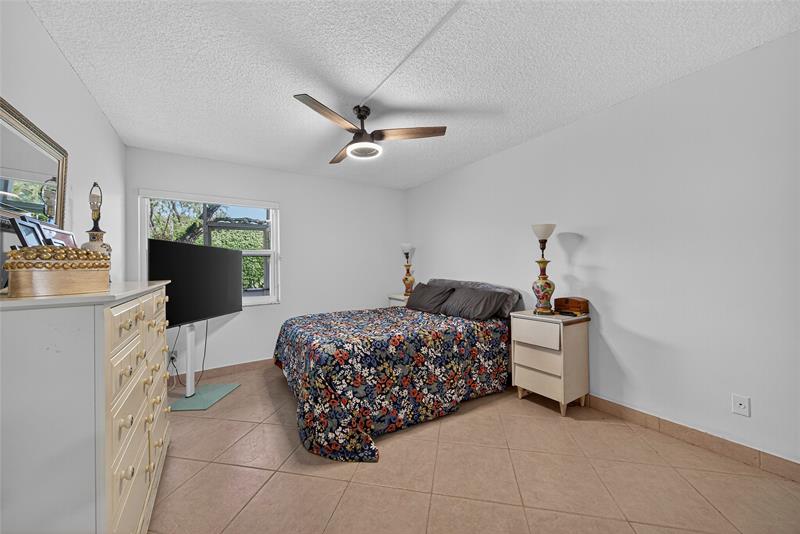 Image 6 of 37 For 293 Normandy G  