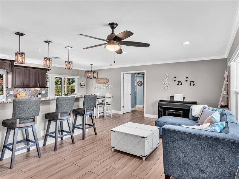 Image 14 of 74 For 10660 21st Ct