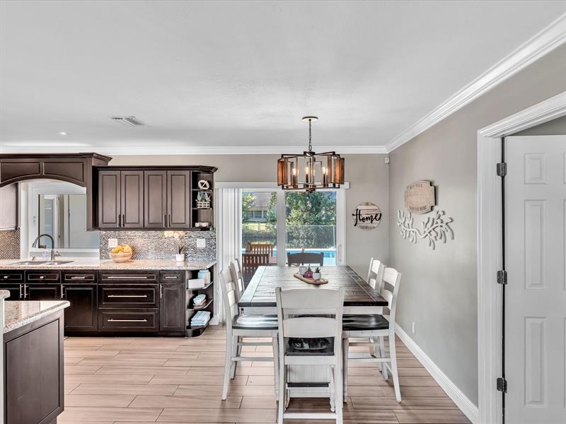 Image 21 of 74 For 10660 21st Ct