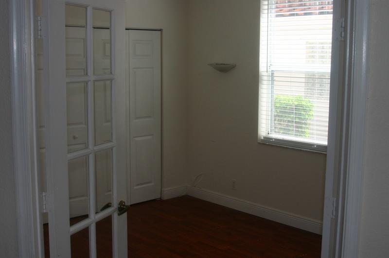 Image 12 of 26 For 7588 Parkside Lane