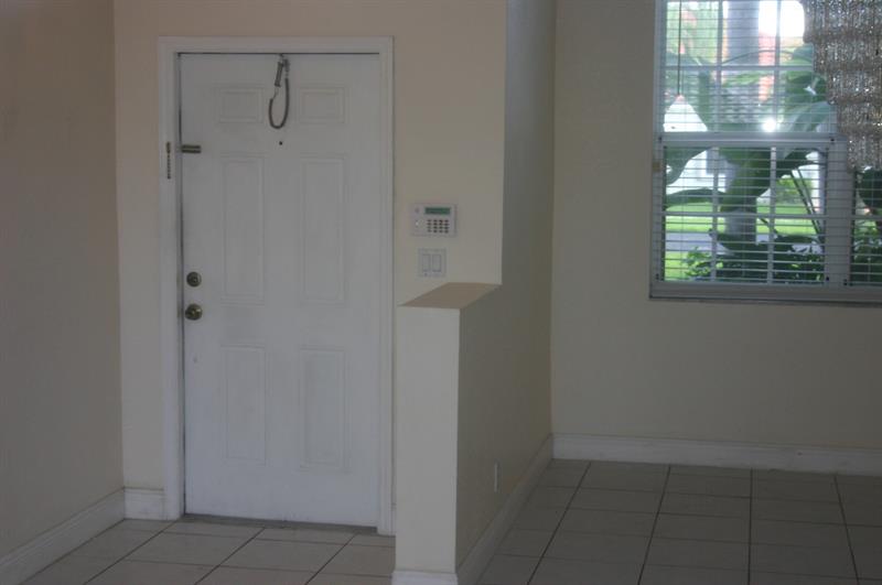 Image 4 of 26 For 7588 Parkside Lane