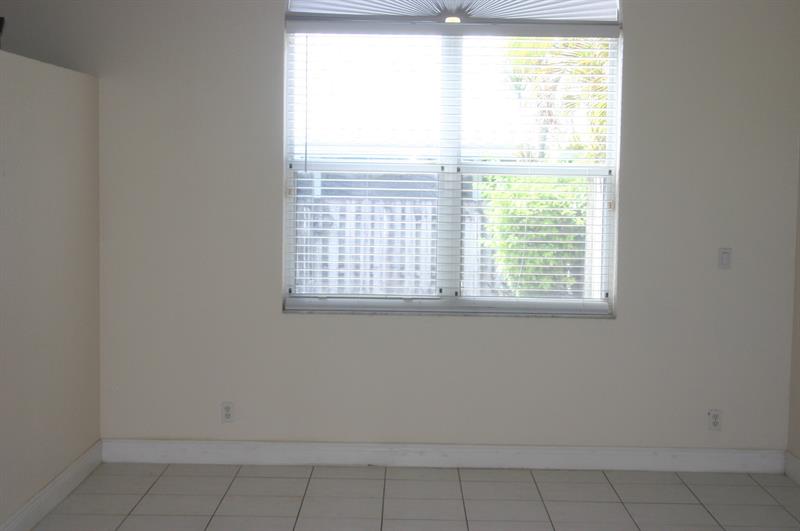 Image 5 of 26 For 7588 Parkside Lane