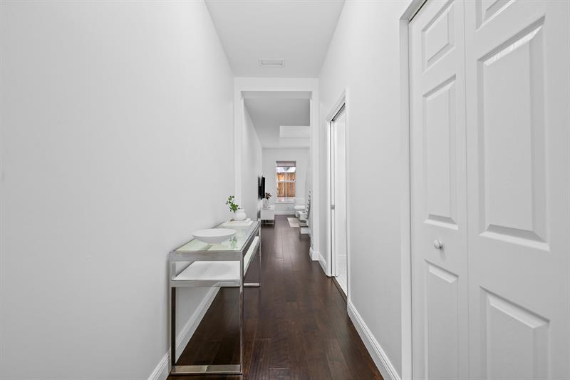 Image 13 of 25 For 515 18th Ave  18