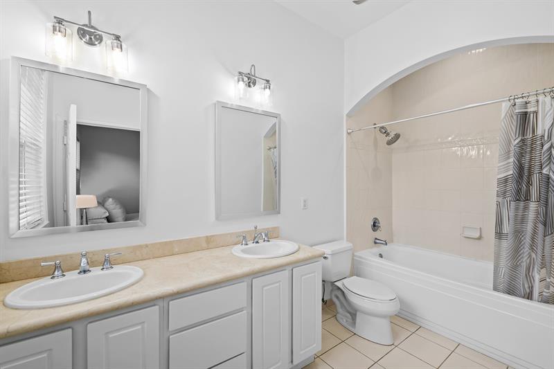 Image 16 of 25 For 515 18th Ave  18