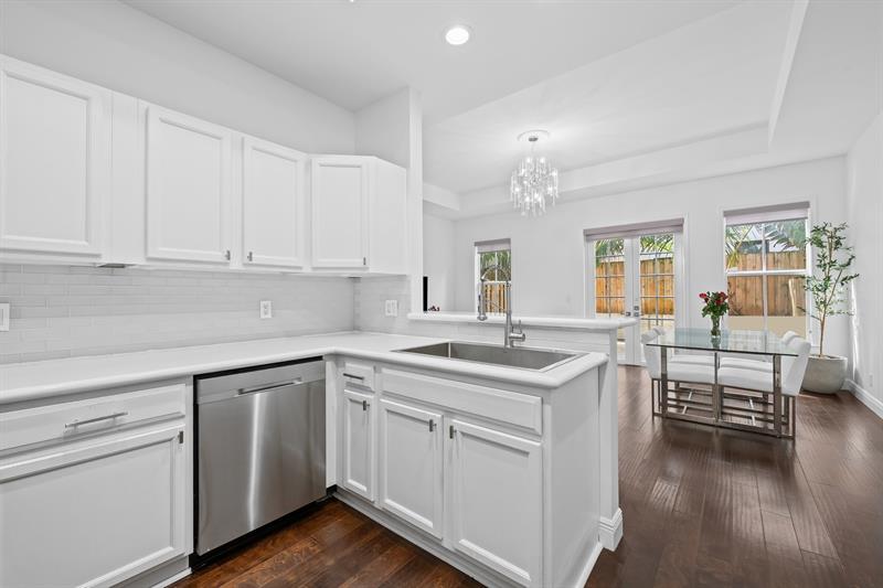 Image 7 of 25 For 515 18th Ave  18