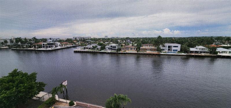 Image 13 of 48 For 299 Riverside Dr  608
