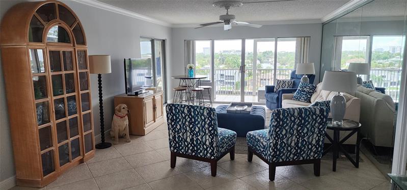 Image 14 of 48 For 299 Riverside Dr  608