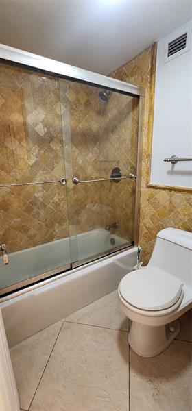 Image 41 of 48 For 299 Riverside Dr  608