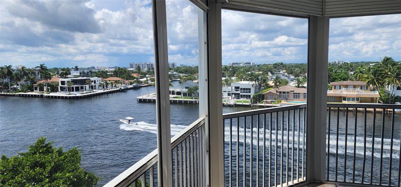 Image 8 of 48 For 299 Riverside Dr  608